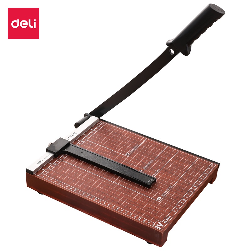 Резак сабельный  A4 Deli (12л), дл.реза 300мм